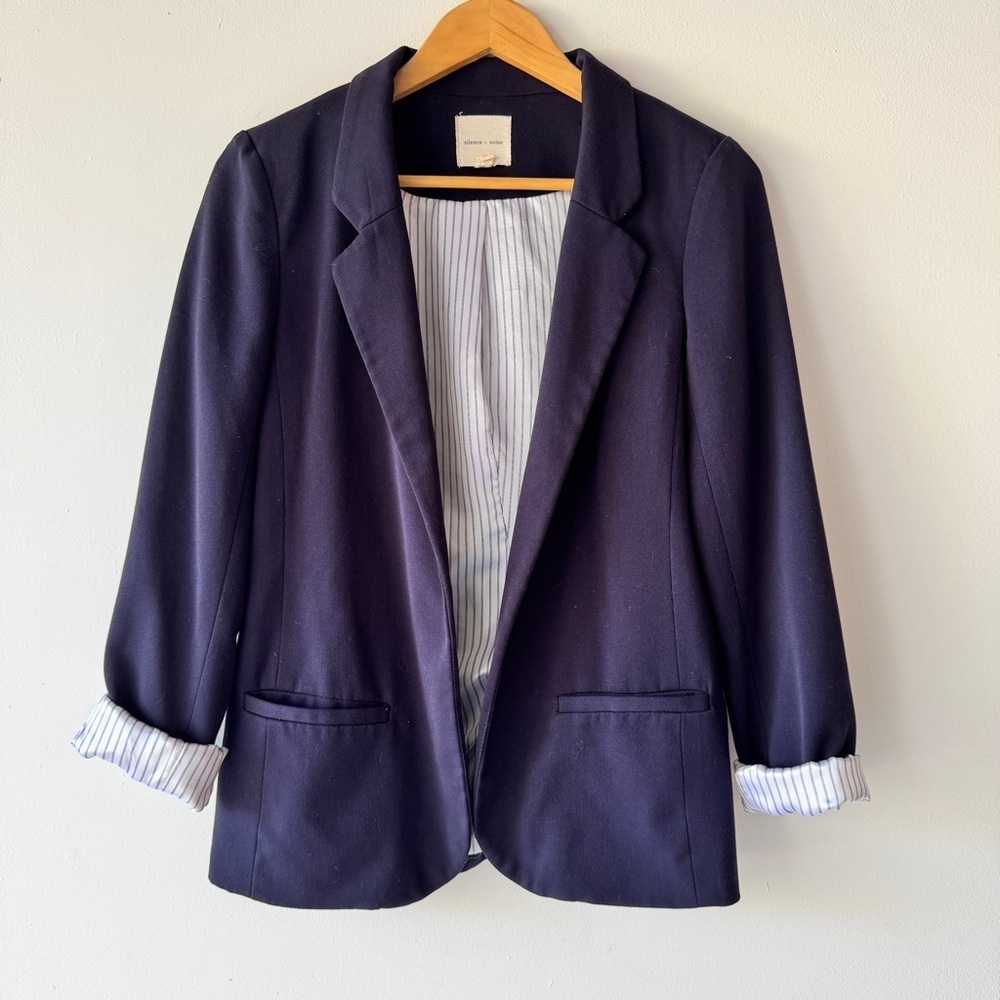 Silence + Noise - Classic Women's Blazer Striped Lining in Navy Blue & White - Picture 1 of 5